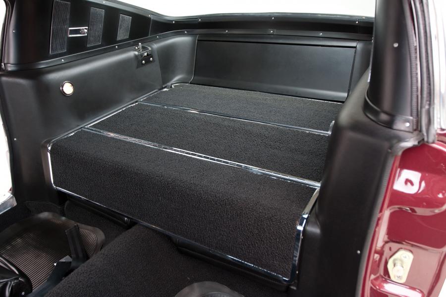  Ford Mustang 2+2 Fastback Red 1965 года  (фото 8 из 23)